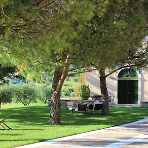 3* מלון Borgo Romantico Relais